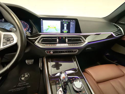 Used 2019 BMW X5 xDrive50i w/ M Sport Package image 15