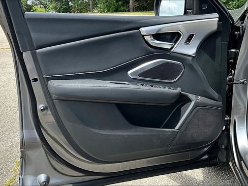 Used 2024 Acura RDX SH-AWD image 18