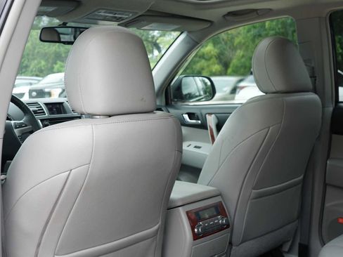 Used 2013 Toyota Highlander Limited FWD image 20