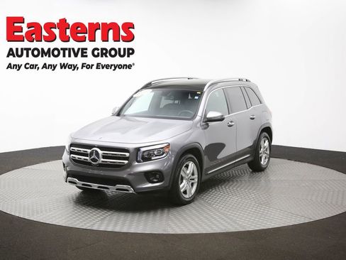 Used 2021 Mercedes-Benz GLB 250 4MATIC w/ Premium Package image 55