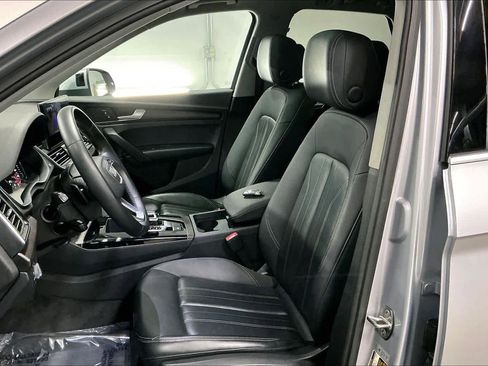 Used 2023 Audi Q5 2.0T Premium w/ Convenience Package image 27