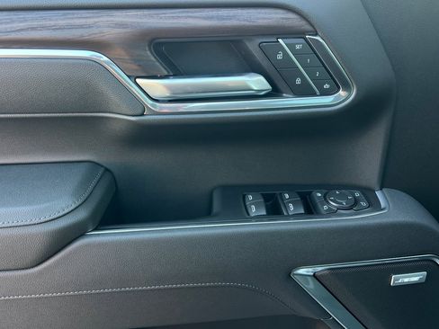 New 2026 GMC Sierra 1500 SLT w/ SLT Premium Plus Package image 9