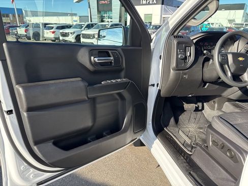 Used 2024 Chevrolet Silverado 1500 Custom w/ Turbomax Blackout Package image 24