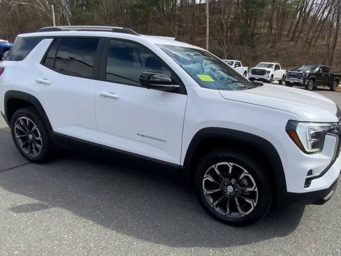 New 2026 GMC Terrain Elevation w/ Elevation Premium Package AWD/4WD image 3