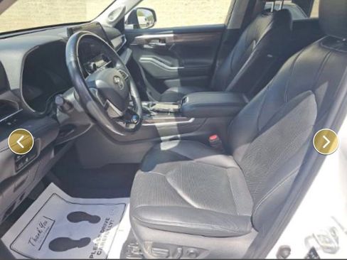 Used 2023 Toyota Highlander Limited image 7