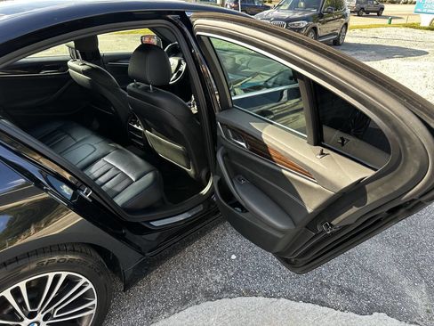 Used 2019 BMW 530i w/ Convenience Package image 17