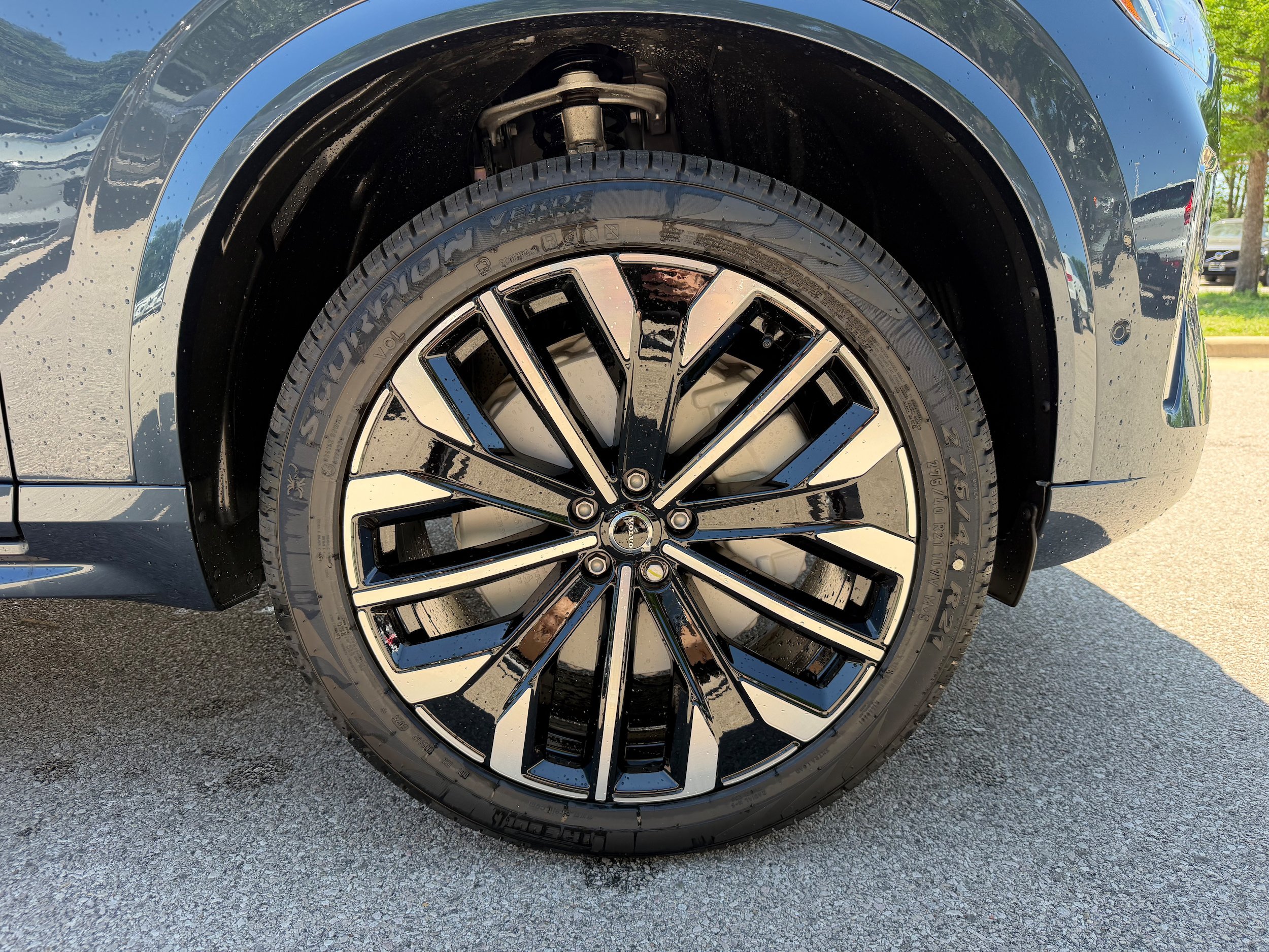 New 2026 Volvo XC90 T8 Plus w/ Protection Package Premier AWD/4WD image 7