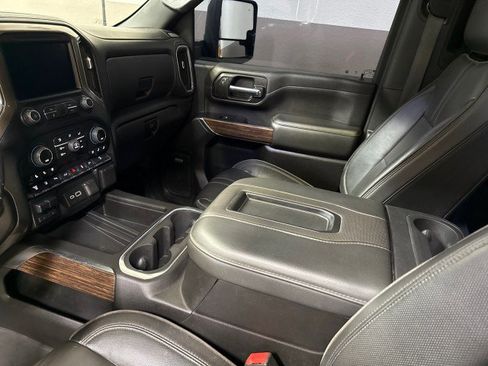 Used 2022 Chevrolet Silverado 3500 High Country w/ Z71 Off-Road Package image 19