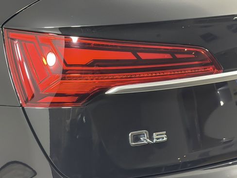 Used 2023 Audi Q5 2.0T Premium w/ Convenience Package AWD/4WD image 26