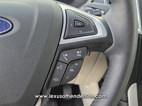Used 2018 Ford Edge Titanium w/ Equipment Group 302A AWD/4WD image 25