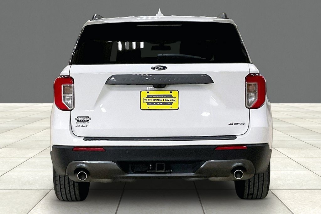 Certified 2023 Ford Explorer XLT w/ Equipment Group 202A AWD/4WD image 4