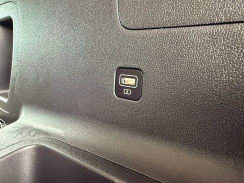 Used 2022 Kia Sorento SX image 28