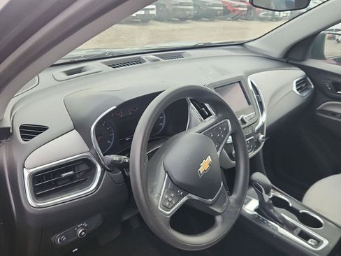 Used 2022 Chevrolet Equinox LS AWD/4WD image 11