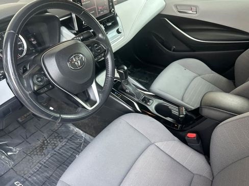 Used 2020 Toyota Corolla SE w/ SE Premium Package FWD image 11