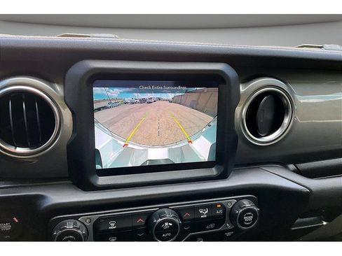 Used 2023 Jeep Wrangler Unlimited Sahara AWD/4WD image 26