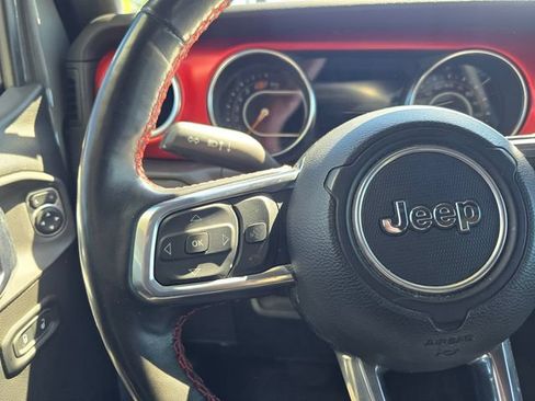 Used 2023 Jeep Wrangler Unlimited Rubicon w/ Cold Weather Group AWD/4WD image 11