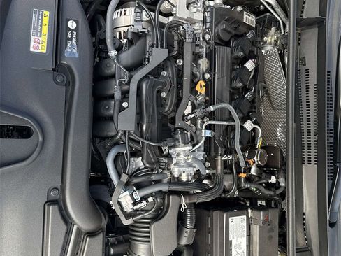 Used 2025 Toyota Corolla SE image 23