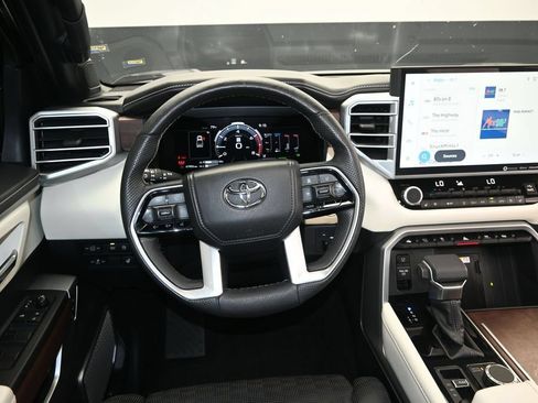 Used 2022 Toyota Tundra Capstone AWD/4WD image 30