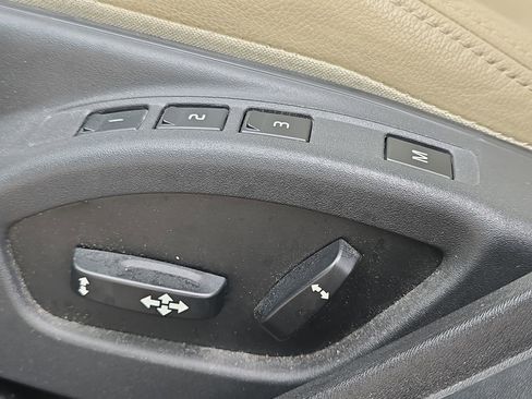 Used 2018 Volvo S60 T5 Inscription image 12