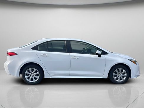 Used 2024 Toyota Corolla LE FWD image 5