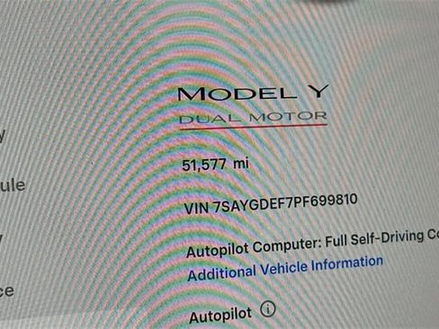 Used 2023 Tesla Model Y Performance image 27