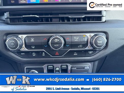 Certified 2025 Jeep Gladiator Sport AWD/4WD image 32