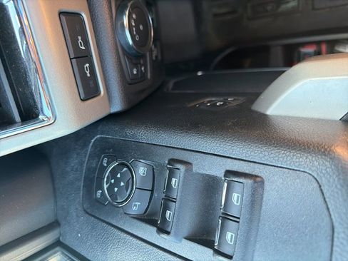 Used 2017 Ford F150 Lariat image 14