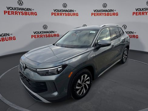 New 2026 Volkswagen Tiguan S image 1
