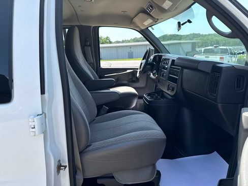 Used 2015 Chevrolet Express 3500 LT w/ LT Preferred Equipment Group RWD image 36