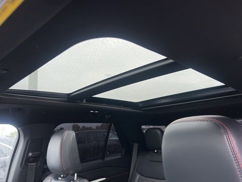 Certified 2025 Ford Explorer ST-Line image 18