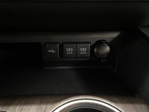 Used 2021 Toyota Highlander Limited image 29