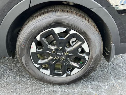 New 2025 Kia Sorento S image 19