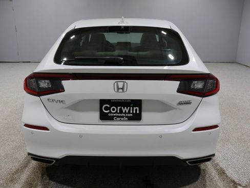 Used 2023 Honda Civic Sport Touring image 3