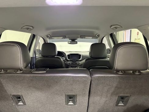 Used 2022 GMC Terrain SLT w/ Infotainment Package II image 10