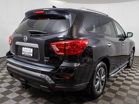Used 2020 Nissan Pathfinder SV image 13