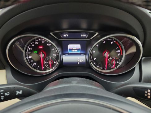 Used 2019 Mercedes-Benz GLA 250 image 9
