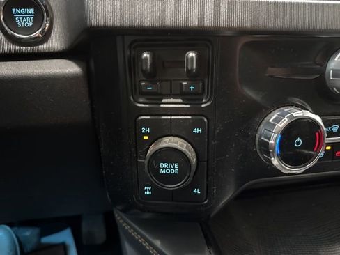 Used 2024 Ford F350 Platinum image 31