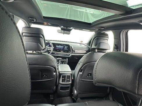 Used 2025 Kia Sportage X-Line w/ Premium Package image 18