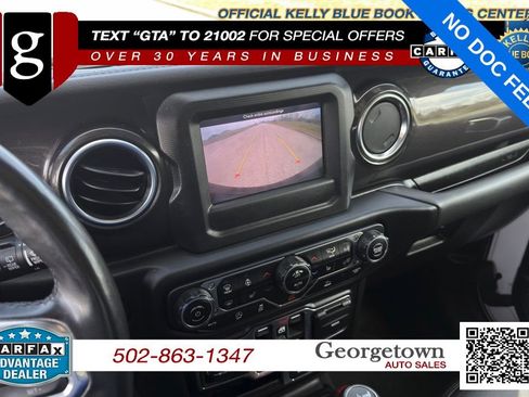 Used 2021 Jeep Wrangler Unlimited Sahara AWD/4WD image 11