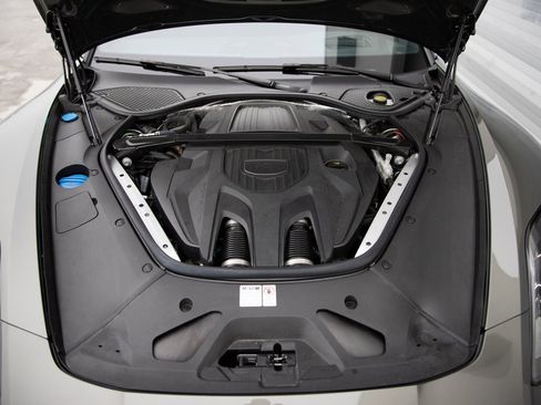 Certified 2024 Porsche Panamera 4 image 29