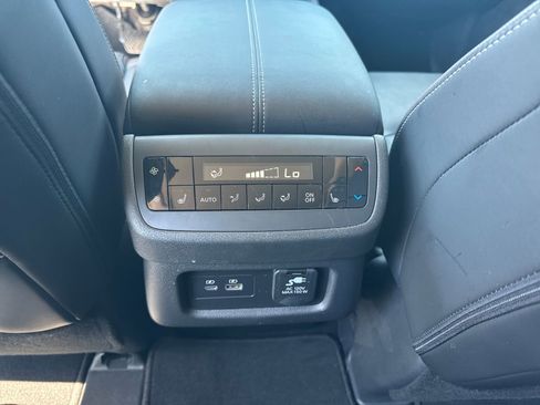 Certified 2025 Nissan Pathfinder Platinum w/ Cargo Package FWD image 30