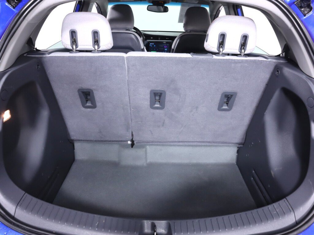 Used 2018 Chevrolet Bolt LT FWD image 31