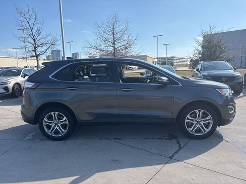 Used 2016 Ford Edge Titanium image 4