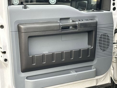 Used 2016 Ford F250 XL w/ Power Equipment Group image 15