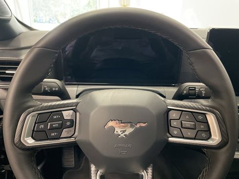 Used 2024 Ford Mustang Convertible image 15