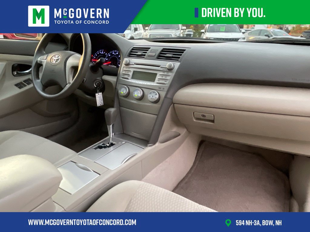 Used 2010 Toyota Camry LE FWD image 25