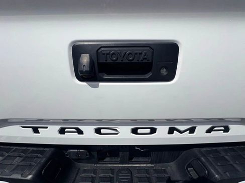Used 2023 Toyota Tacoma SR AWD/4WD image 9
