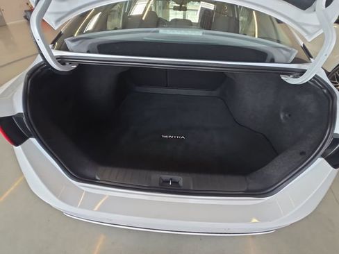 Used 2024 Nissan Sentra SV FWD image 23