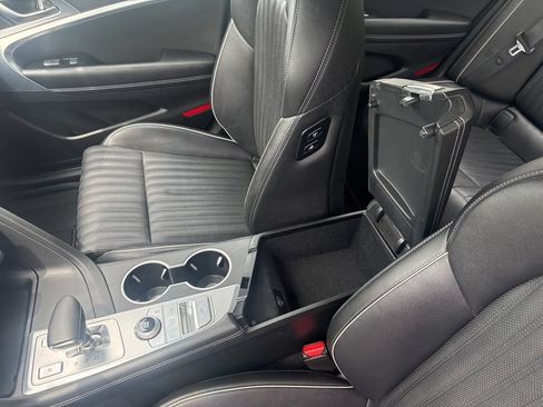 Used 2023 Genesis G70 3.3T AWD/4WD image 34