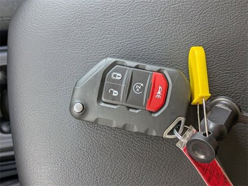 New 2025 Jeep Gladiator Sport image 33